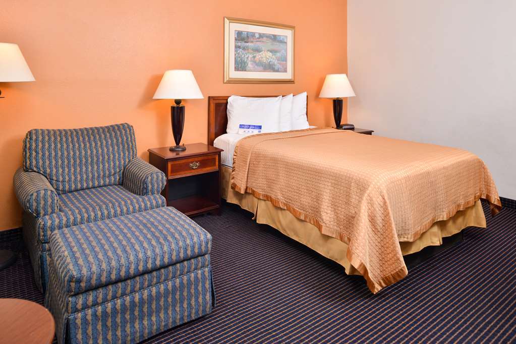 Econo Lodge Baton Rouge Prairieville Room photo
