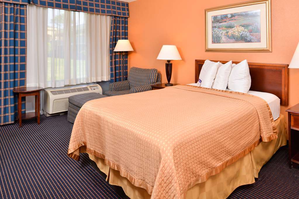 Econo Lodge Baton Rouge Prairieville Room photo